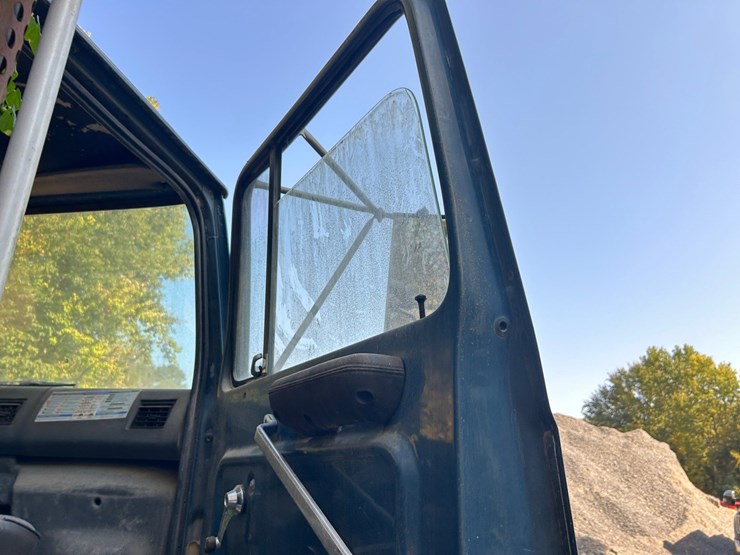 1994-ford-lnt8000-image-62