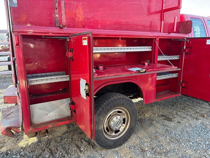 2014-ford-f350-image-35