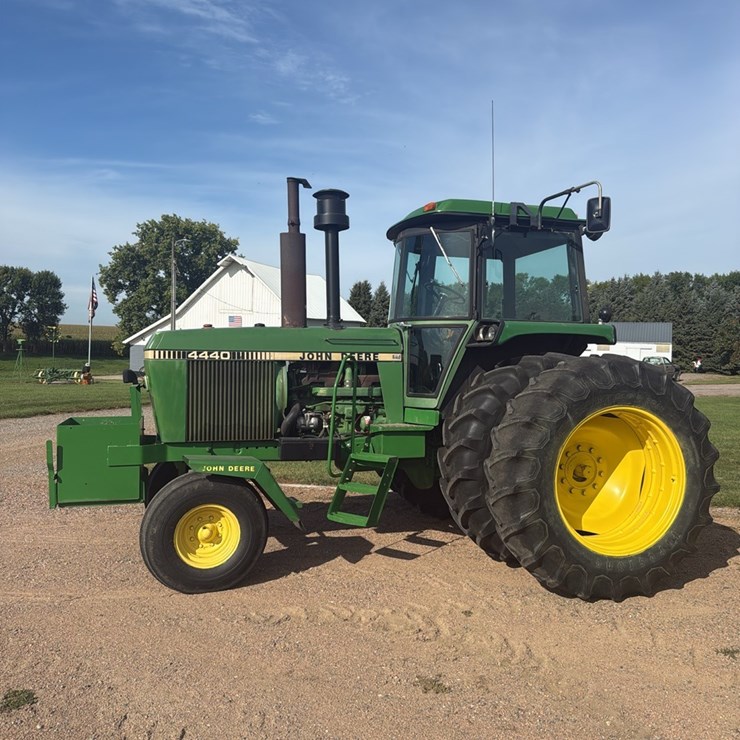 1980 JOHN DEERE 4440