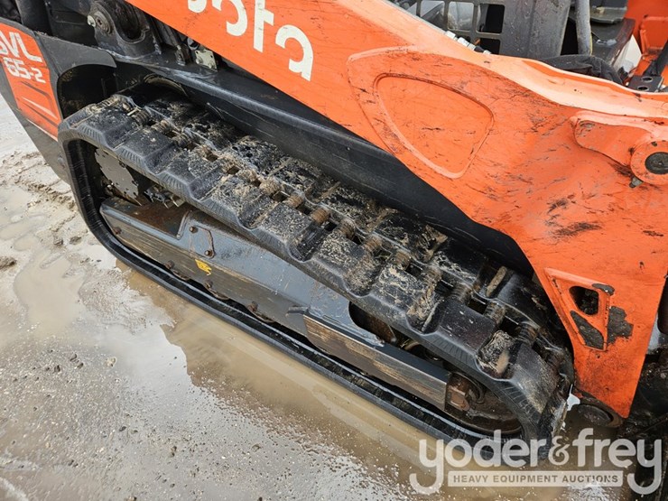 2023-kubota-svl65-2-image-12