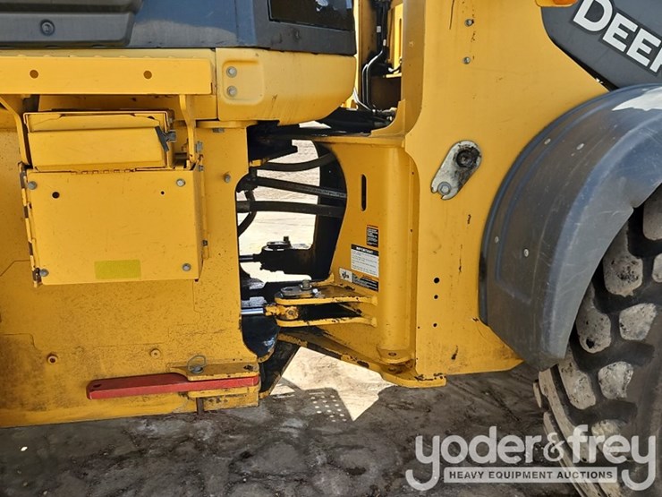 2019-deere-624l-image-9