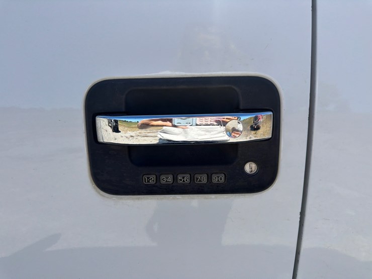 2013-ford-f150-xlt-image-29