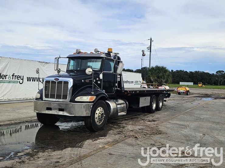 2017-peterbilt-348-image-2
