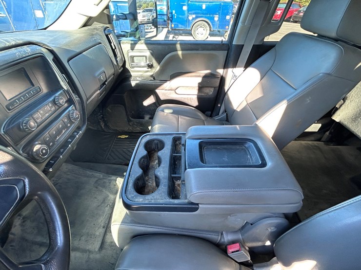 2016-gmc-3500-image-39