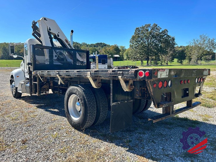 2007-peterbilt-335-image-4