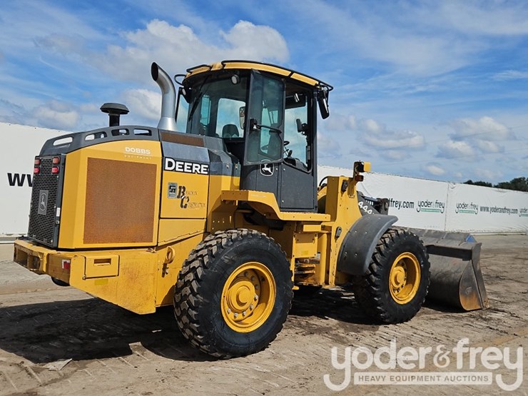 2019-deere-444k-image-5