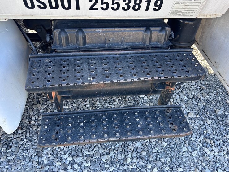 2002-international-durastar-4400-image-14