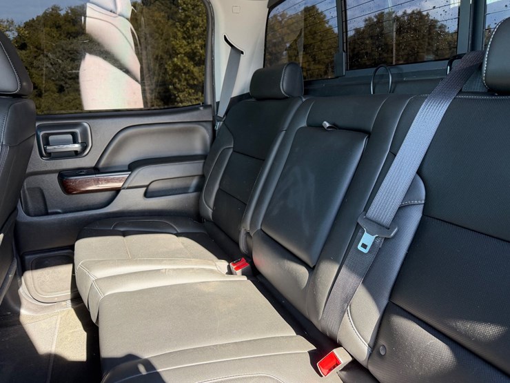 #49-•-2018-gmc-sierra-slt-pickup-truck-image-17