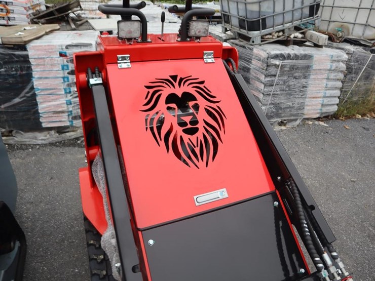 ssl-1500-mini-skidsteer-image-9