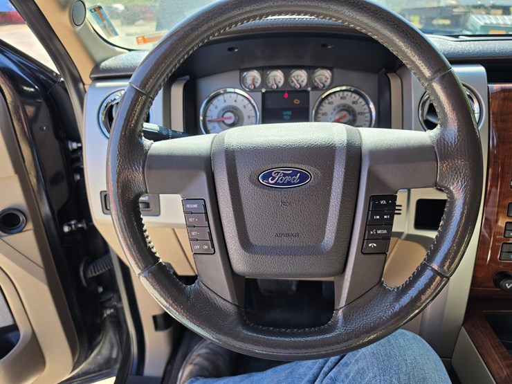 2010-ford-f150-image-47