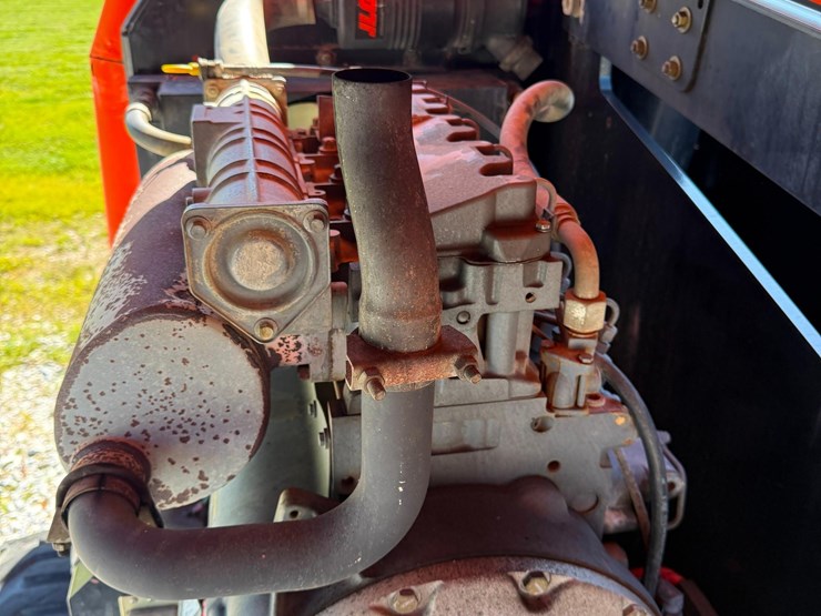 2020-jlg-600s-image-14