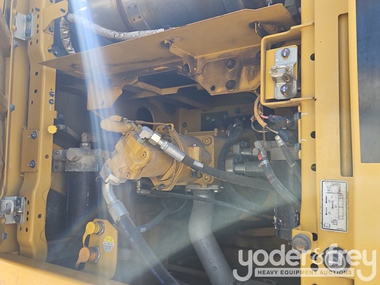 2019-caterpillar-336-image-34