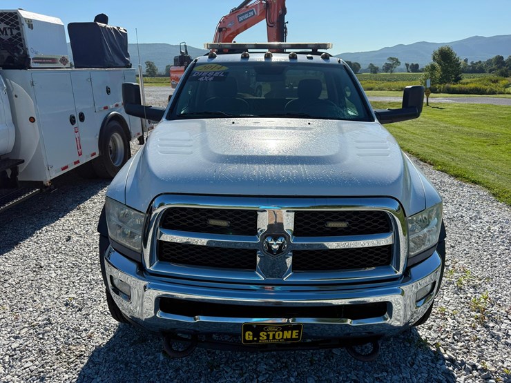 2014-ram-5500-hd-slt-image-12