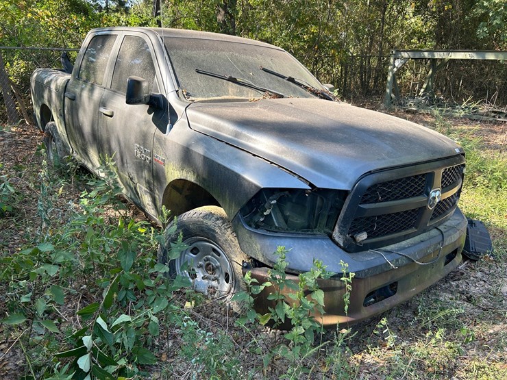 2013-dodge-1500-image-2
