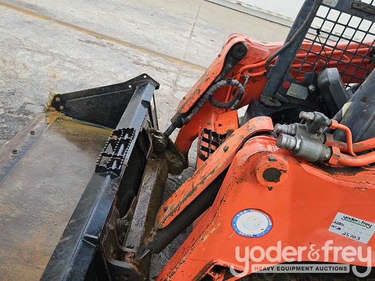 2016-kubota-svl75-2-image-16