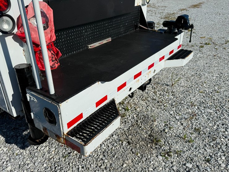 2007-ford-f750-xlt-sd-image-14