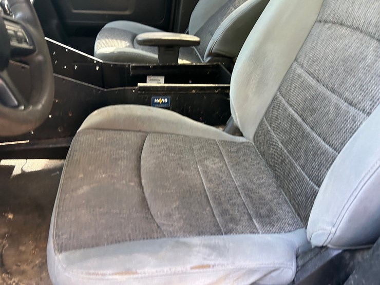 2013-dodge-1500-image-53