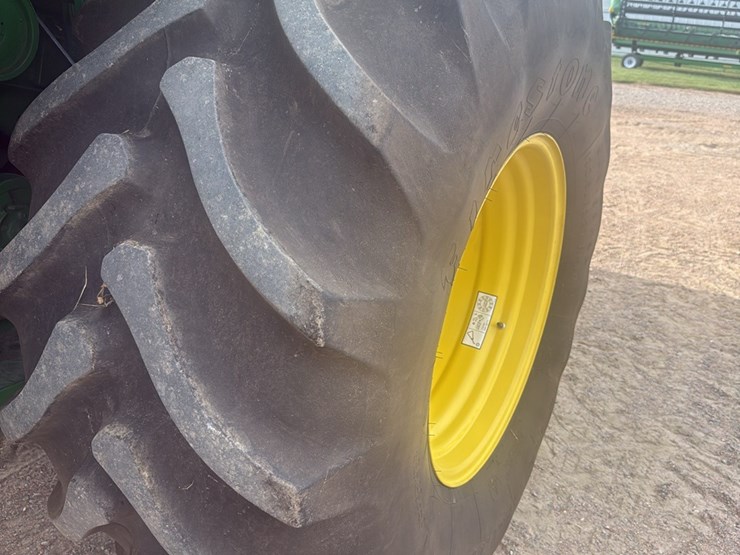 2012-john-deere-s550-image-11