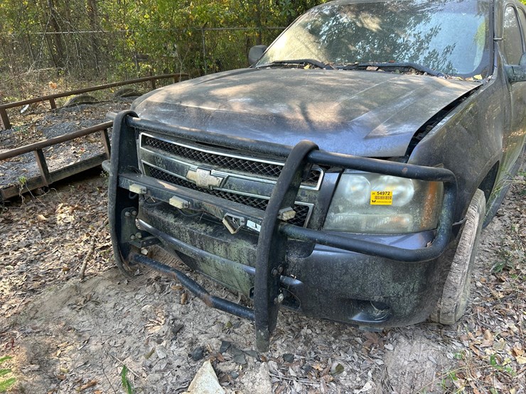 2011-chevrolet-tahoe-image-9