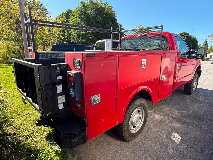 2015-ford-f250-sd-xl-image-3