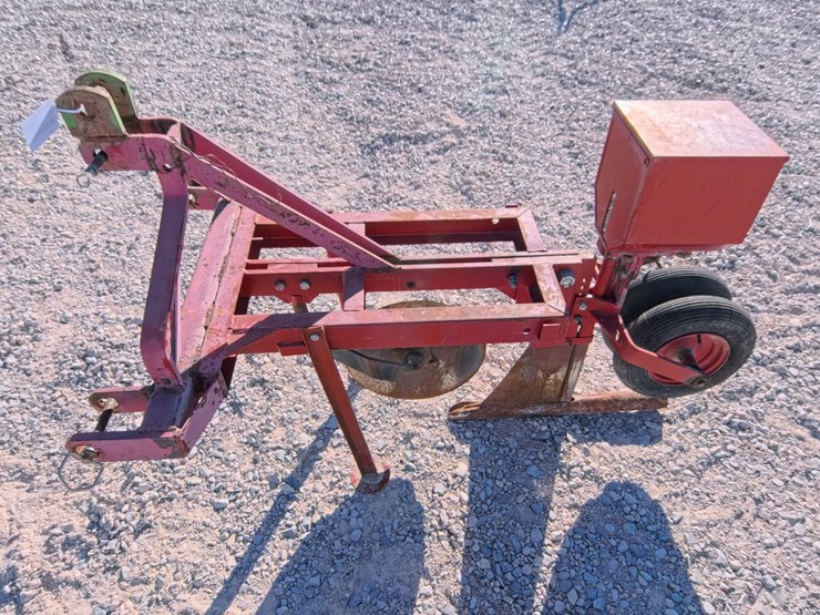 #2090-•-3-point-gopher-machine-image-11