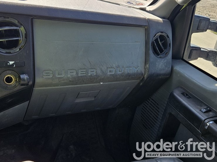 2016-ford-f250-xl-image-25