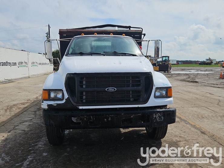 2000-ford-f650-xl-image-8