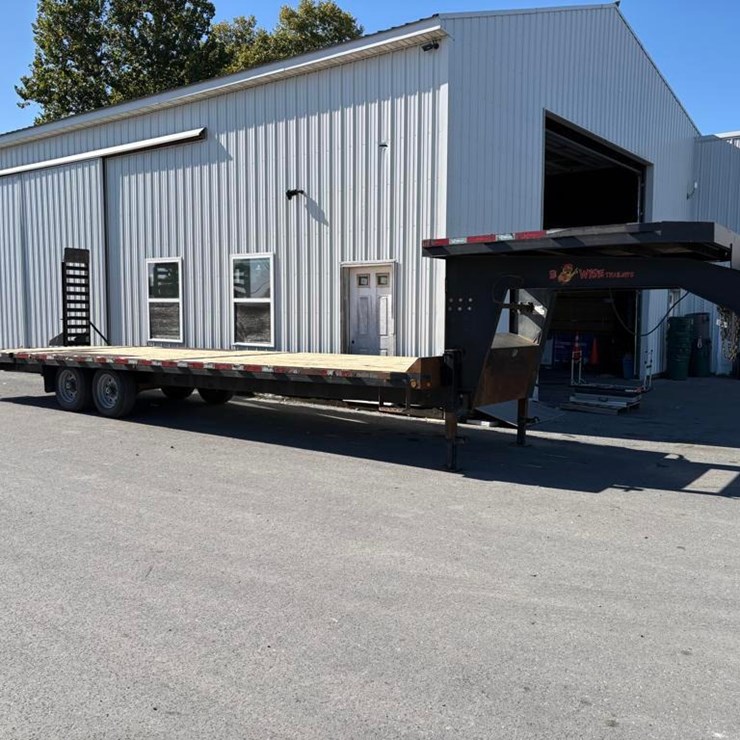 2019 BWise Mfg. EDG28-17 Gooseneck Trailer