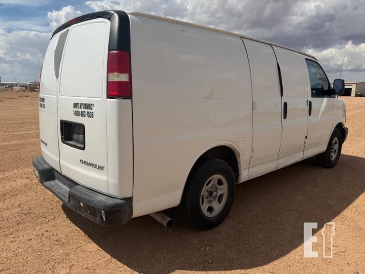 2004-chevrolet-express-1500-image-4