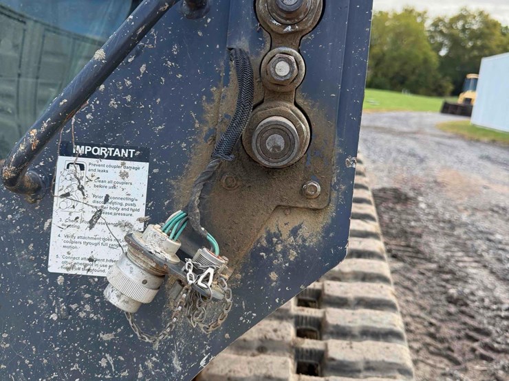 deere-325g-image-10