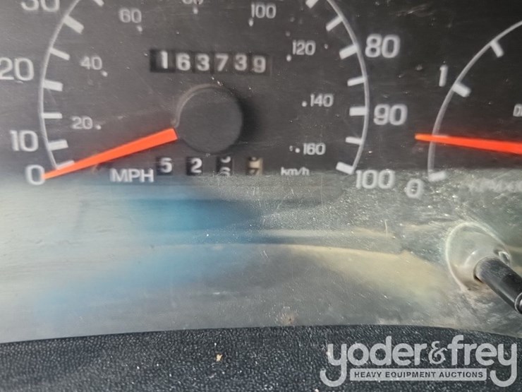 2000-ford-f650-xl-image-30