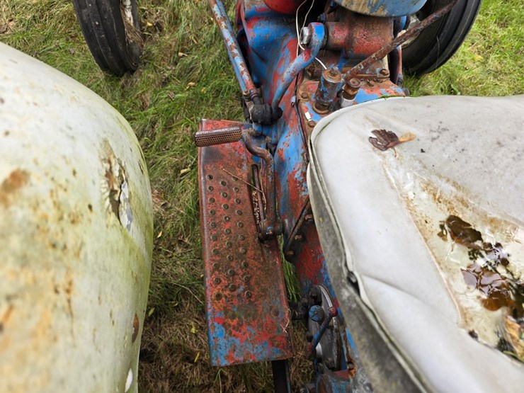 ford-800-image-12
