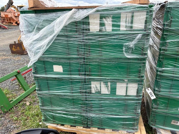 stackable-plastic-bins-image-1