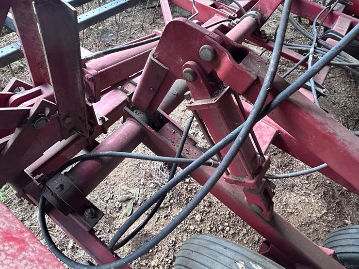 #74-•-case-4300-field-cultivator-image-29