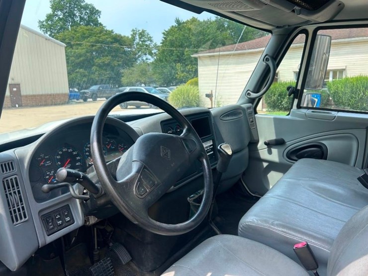 2007-international-durastar-4300-image-4