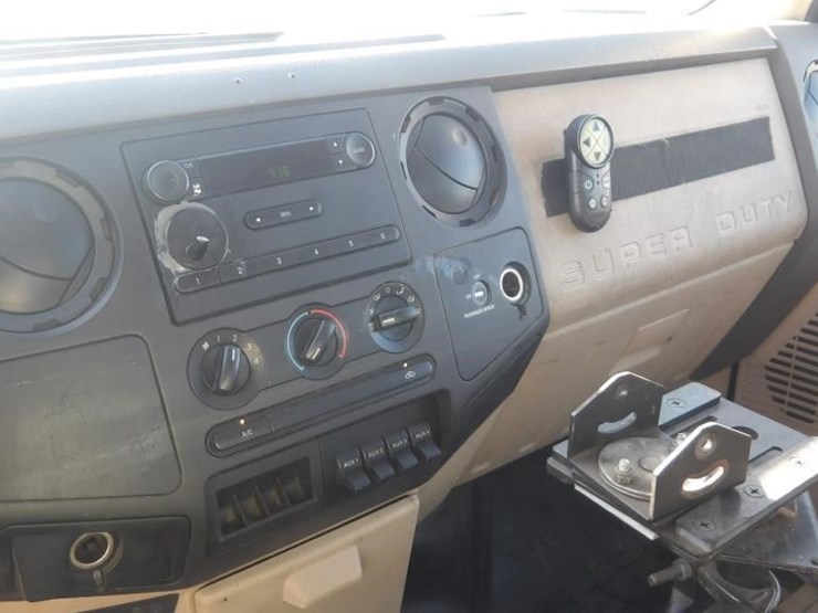 2010-ford-f450-image-19