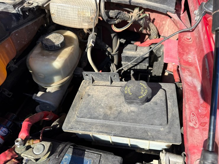 2004-ford-f550-image-50