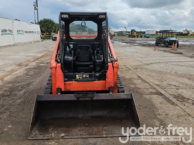 2023-kubota-svl65-2-image-8