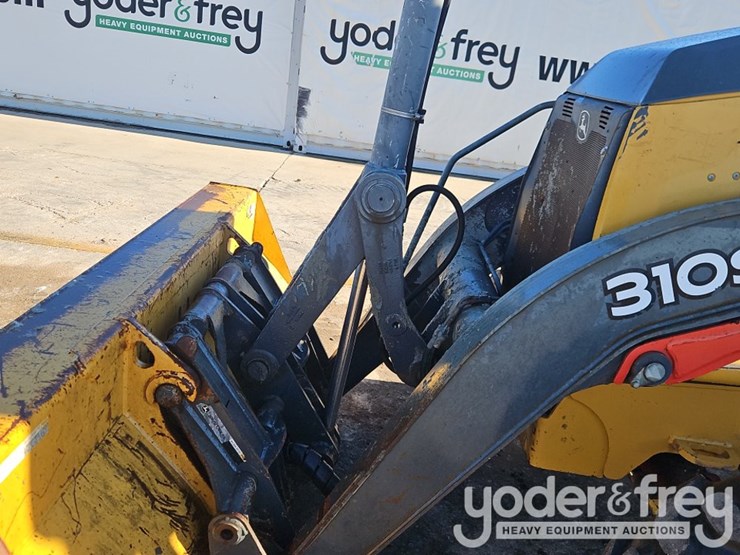 2016-deere-310sl-image-12