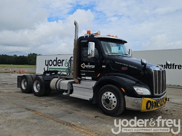 2019-peterbilt-579-image-7