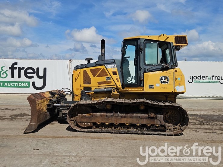 2016-deere-700k-lgp-image-2