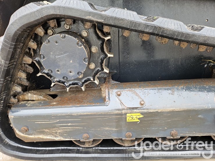 2023-kubota-svl65-2-image-10