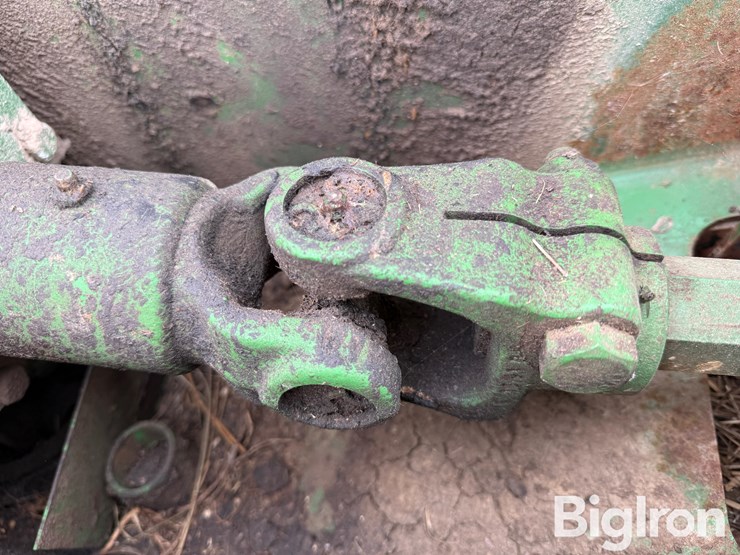 2020-john-deere-946-image-13
