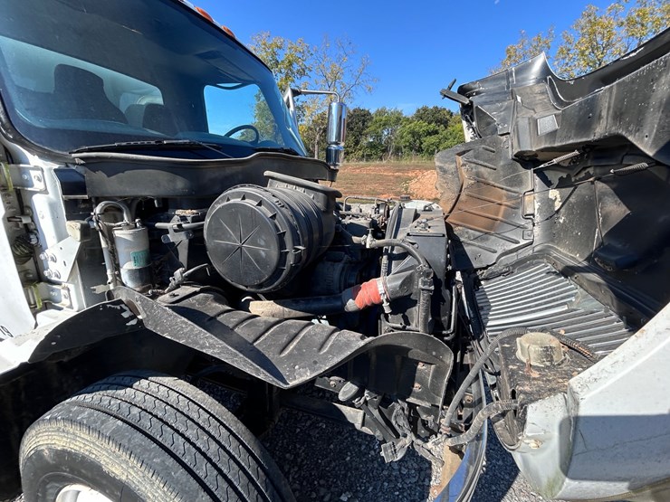 2002-international-durastar-4400-image-39