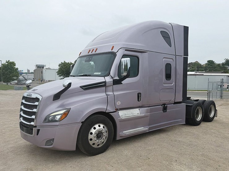 2023-freightliner-cascadia-126-image-1
