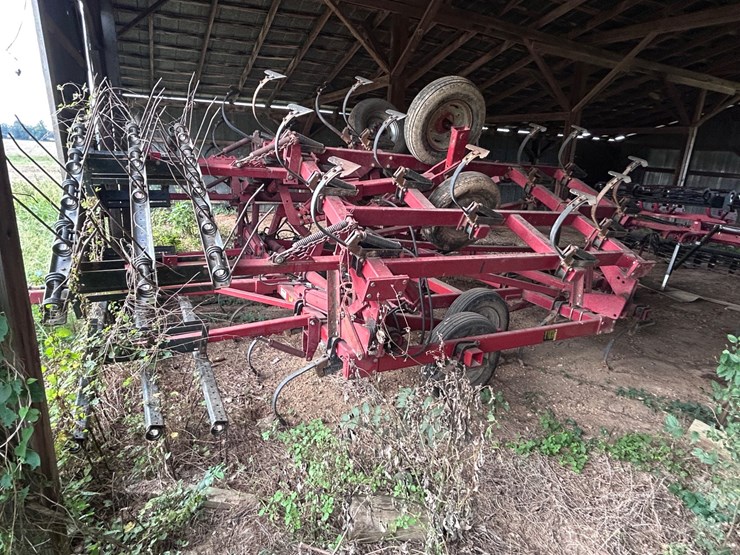 #74-•-case-4300-field-cultivator-image-6