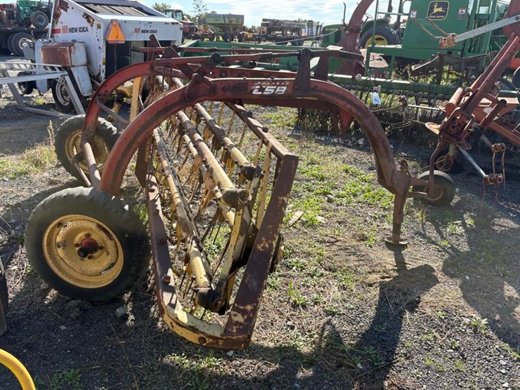 new-holland-258-image-3