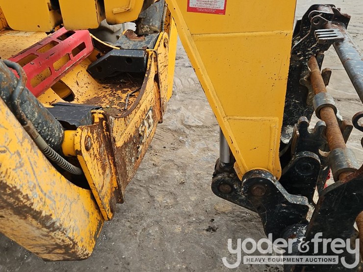 2013-jcb-550-170-image-12