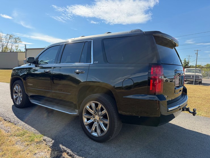 2015-chevrolet-tahoe-ltz-image-6