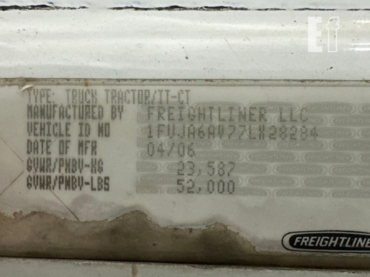 2007-freightliner-columbia-120-image-33